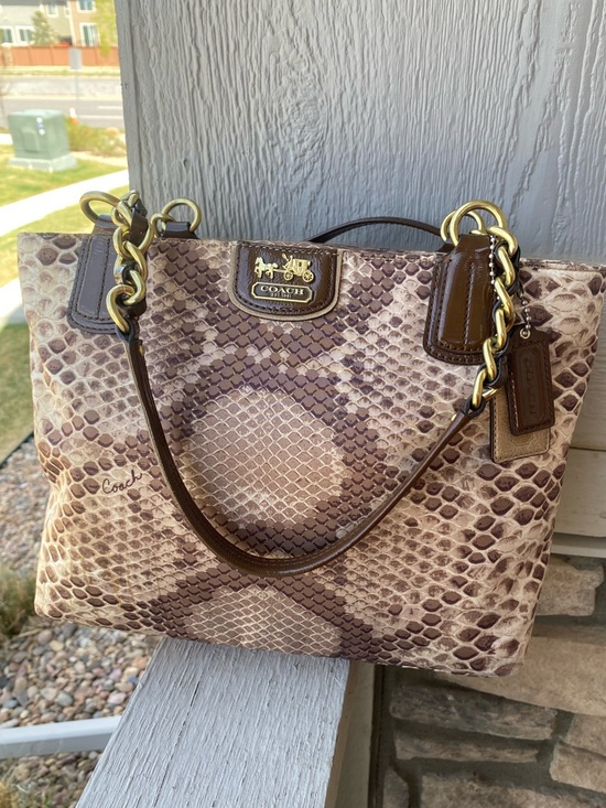 Coach Handbags - Coach bag